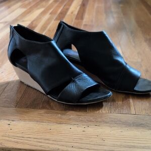 Farylrobin Black Open-Toe Wedges